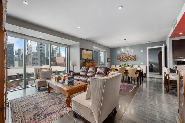 200 Congress Ave #11A