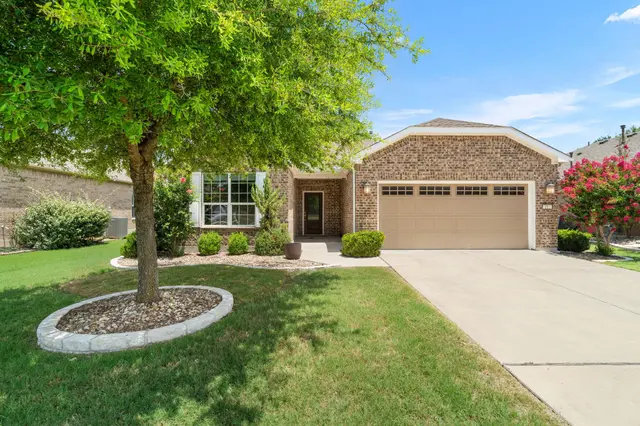 16 Acacia Way