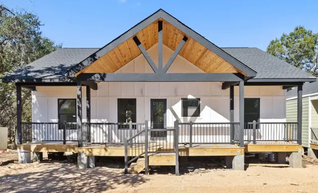 28 Wood Glen Dr