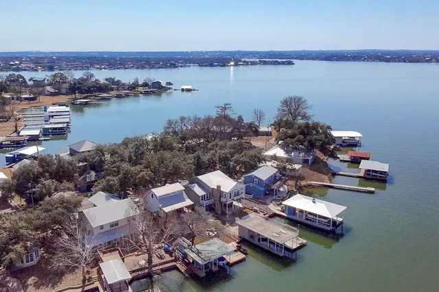 322 Granite Shoals Ln