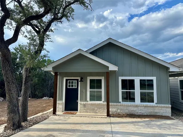 330 Shady Bluff Dr