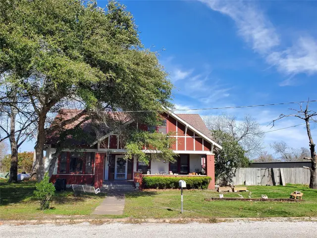 422 W North Main St
