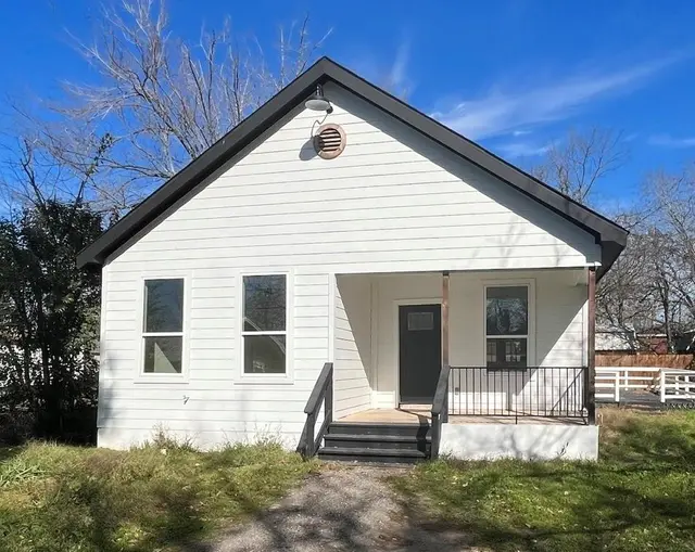 115 W Ila St