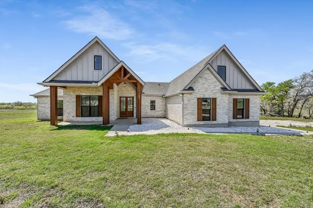 183 Lakeview Cir