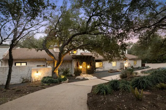 11 Ehrlich Rd