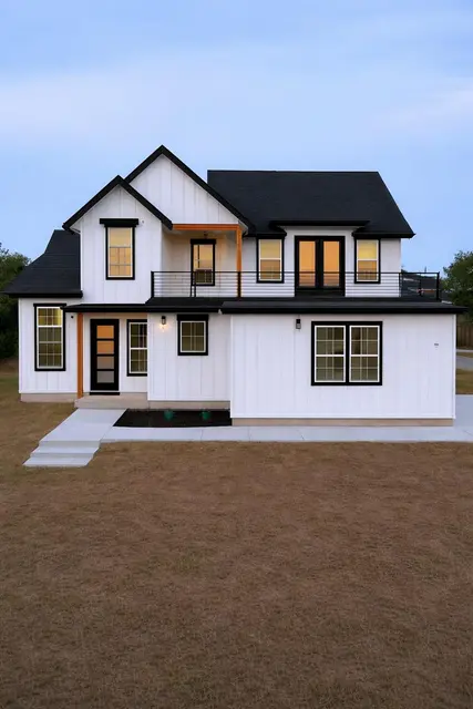 136 W Castlebriar Dr
