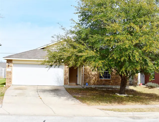 804 Lavaca Loop