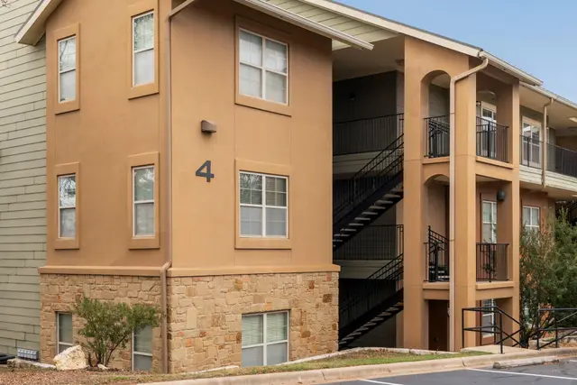 6810 Deatonhill Dr #4102
