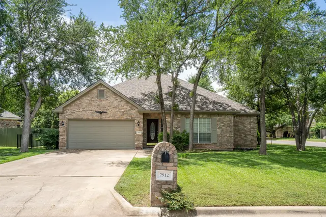 2912 Brandy Ln