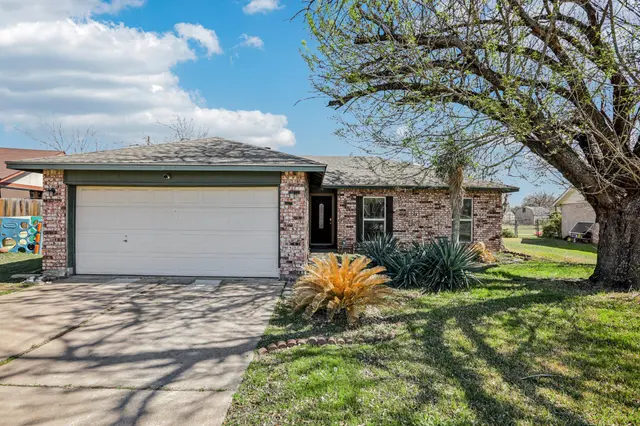 1107 Long Meadow Dr