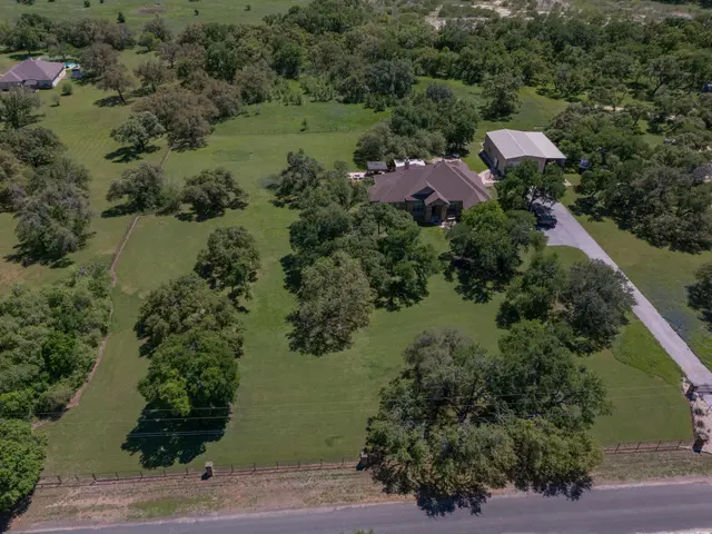 30201 LIVE OAK Trl