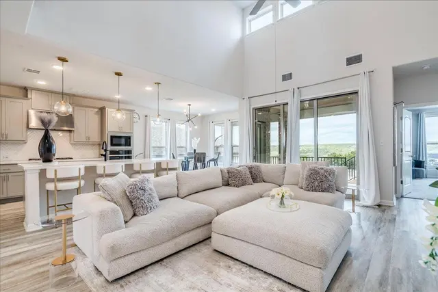 4513 Lucabella Ln