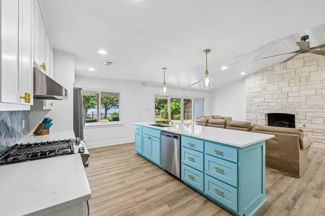 114 Agarita Dr
