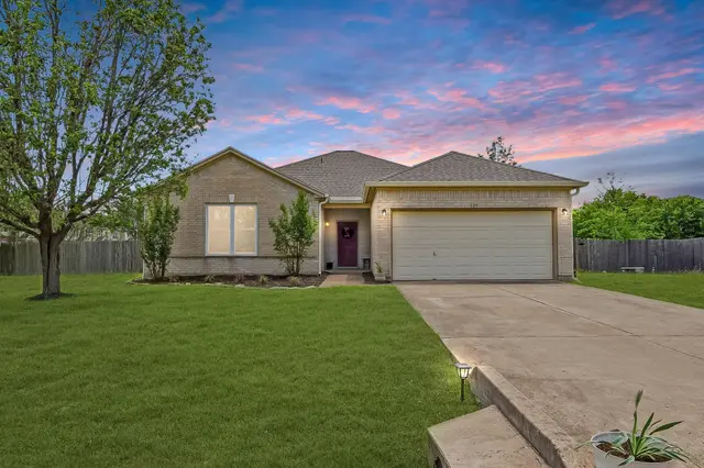 109 Silver Lace Ln