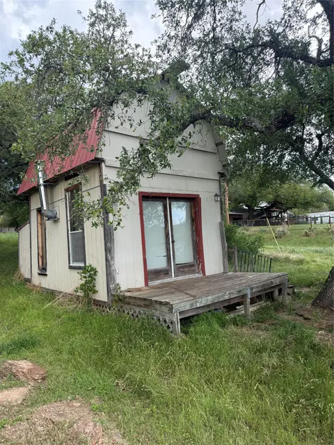302 County Rd 145