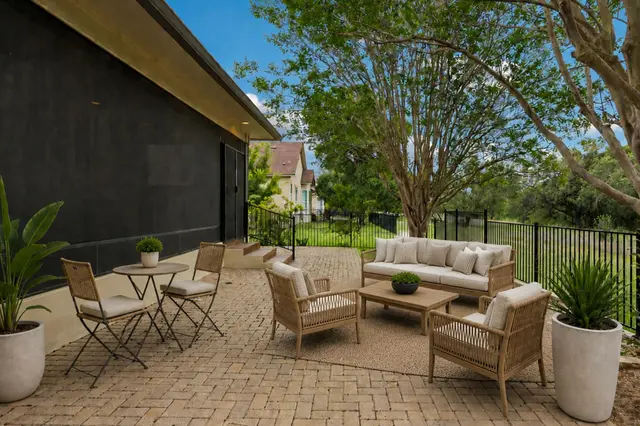 109 Crystal Springs Dr