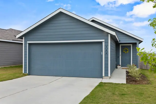 584 Commander Abbott Dr