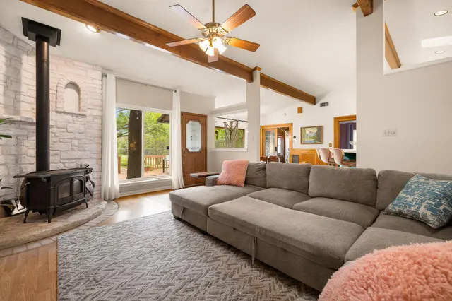 136 Valley View Rd