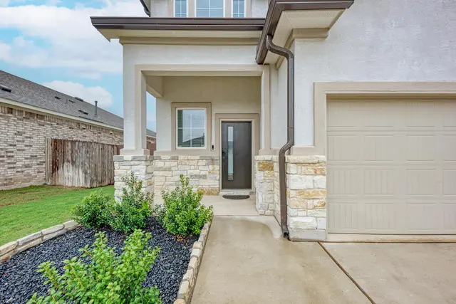 18217 Emu Ln