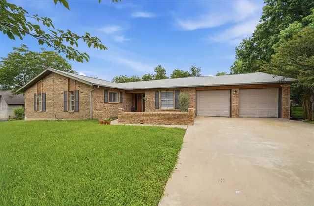 304 White Wing Way