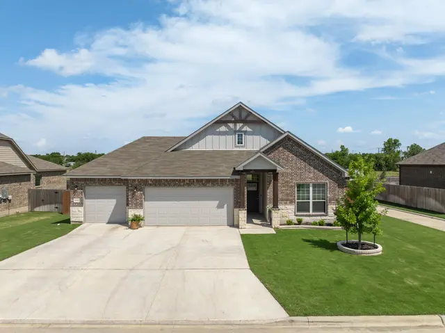 1202 Carnaby Dr