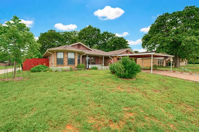 501 Meadow Dr