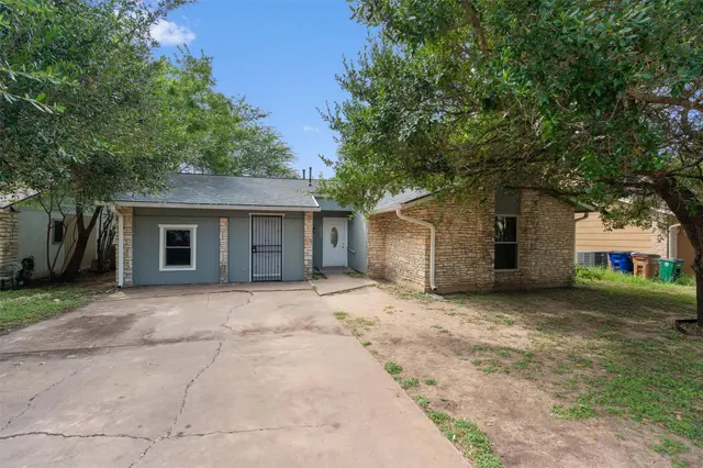 4809 BAYSIDE Dr